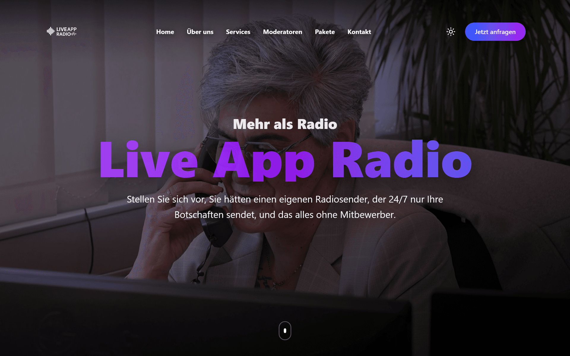 Live App Radio Hero
